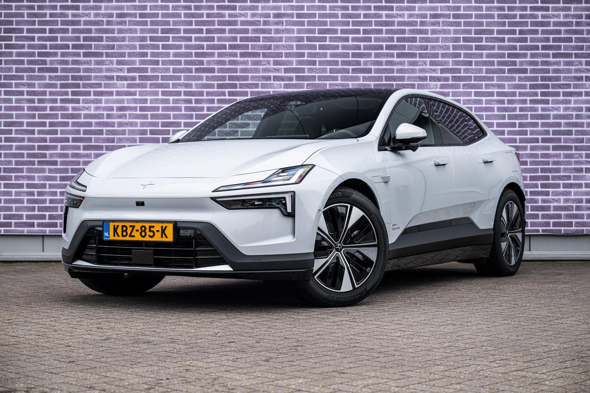 Foto van Polestar 4