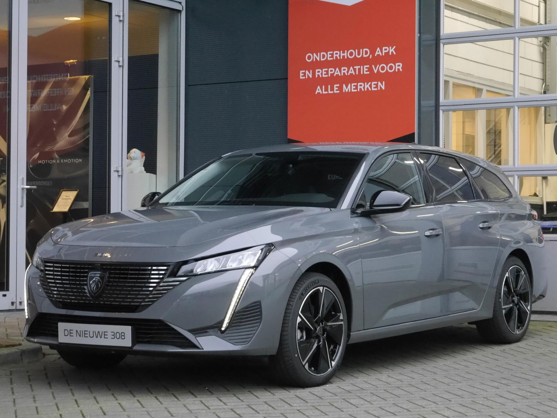 Foto van Peugeot e-308 SW