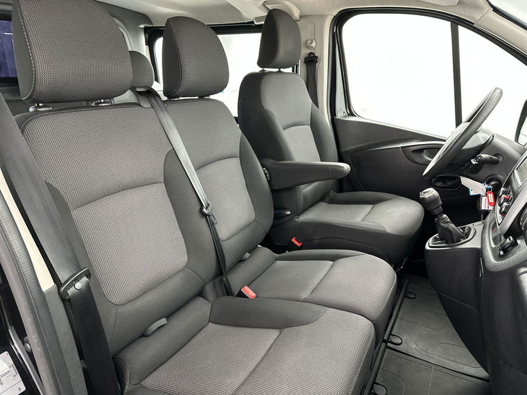 Nissan NV300