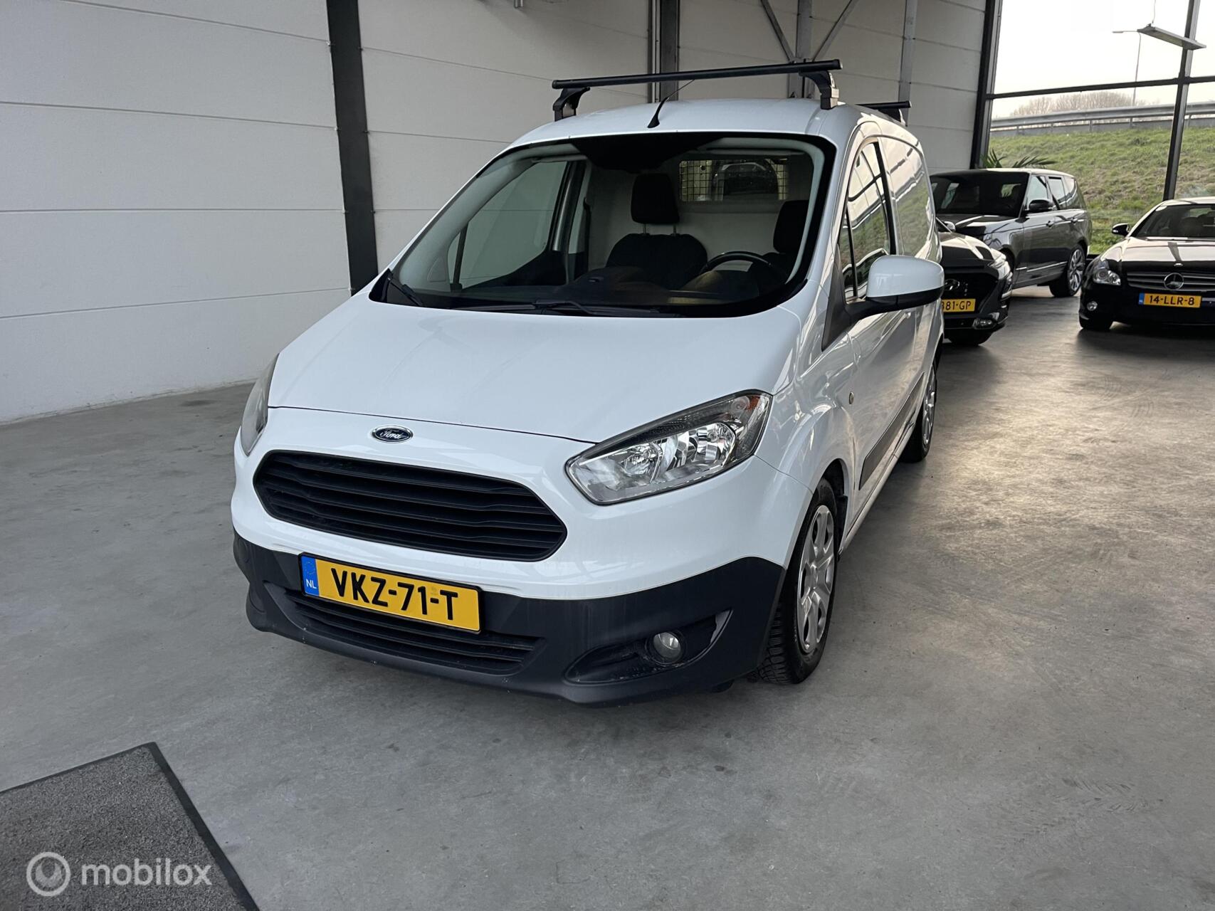 Foto van Ford Transit Courier