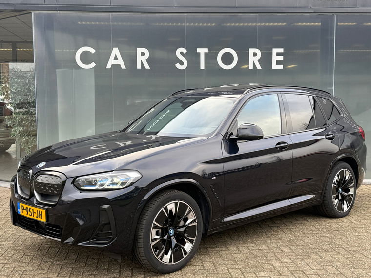 Foto van BMW iX3