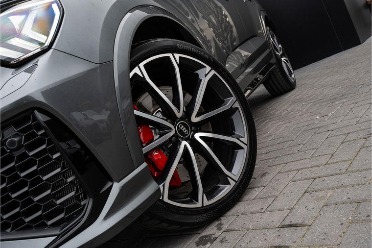 Audi RSQ3