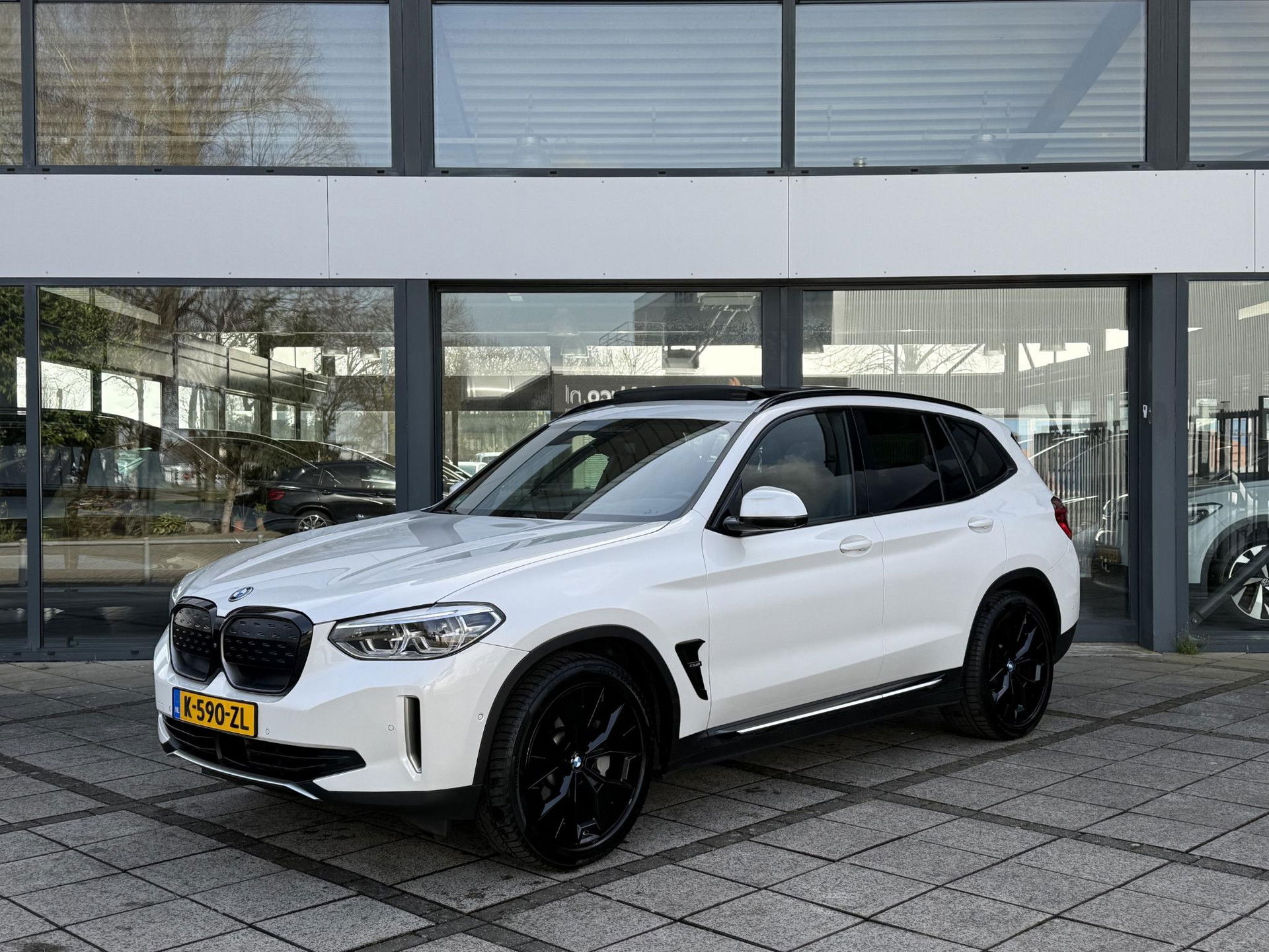 Foto van BMW iX3