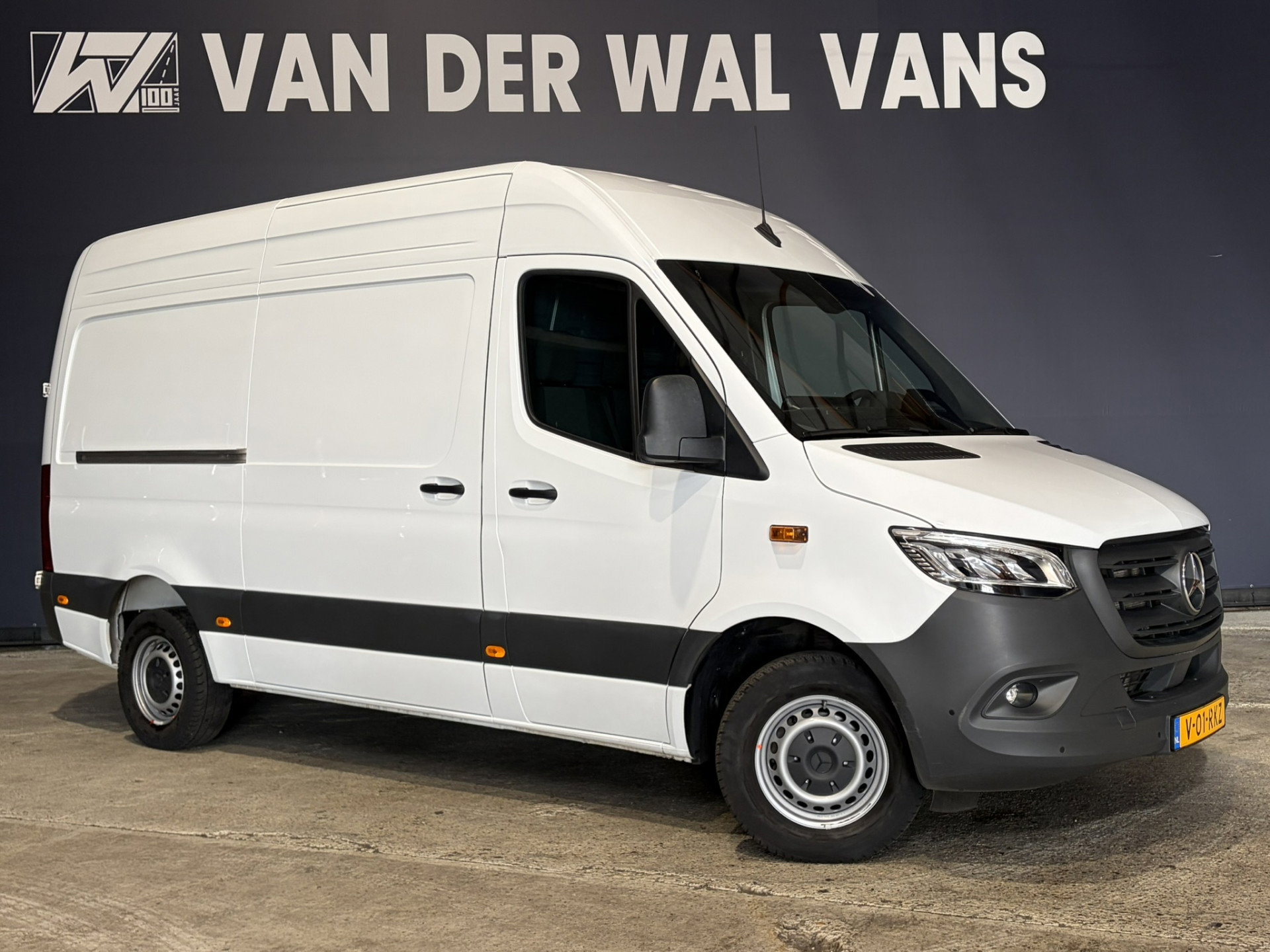 Mercedes-Benz Sprinter 317 CDI 170pk 9G-Tronic Automaat L2H2 Facelift Euro6 Airco | Camera | Navigatie | LED | Chauffeursstoel