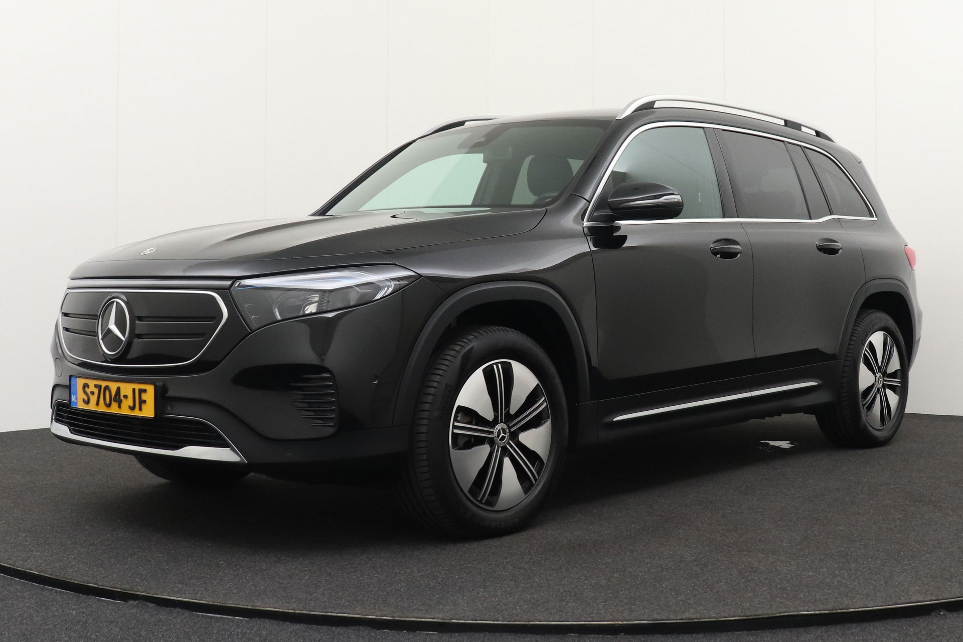 Foto van Mercedes-Benz EQB