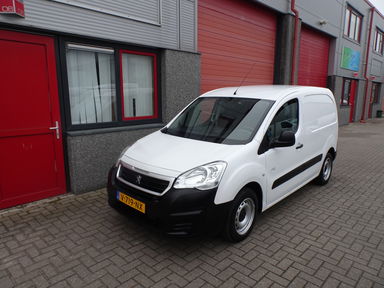 Foto van Peugeot Partner
