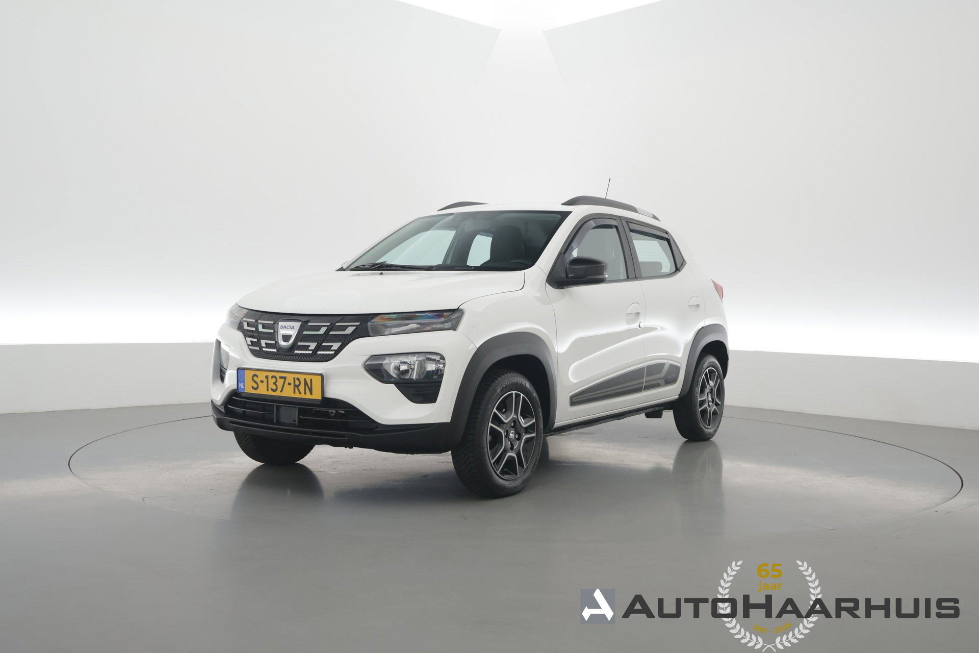 Foto van Dacia Spring