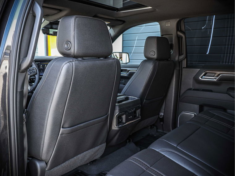 Chevrolet Silverado 1500 High Country | Black Ops Dark Ash Metallic