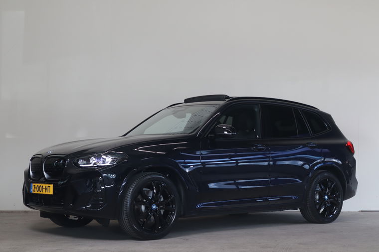 Foto van BMW iX3
