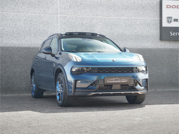 Lynk & Co 01