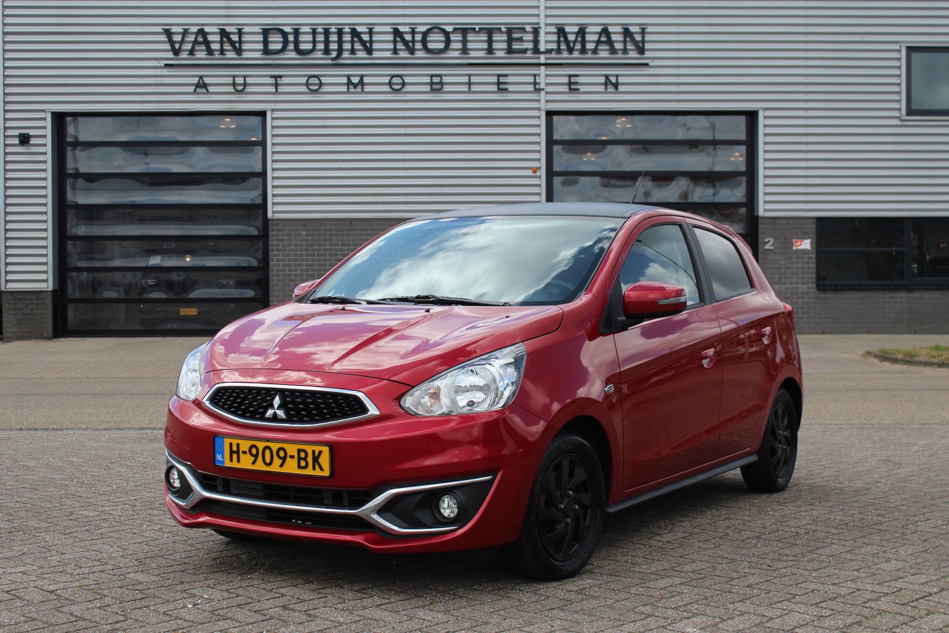 Foto van Mitsubishi Space Star