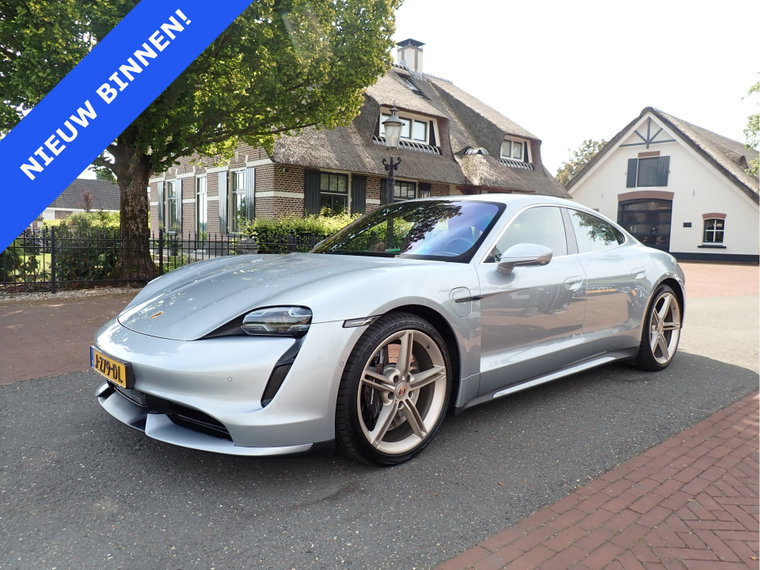 Foto van Porsche Taycan