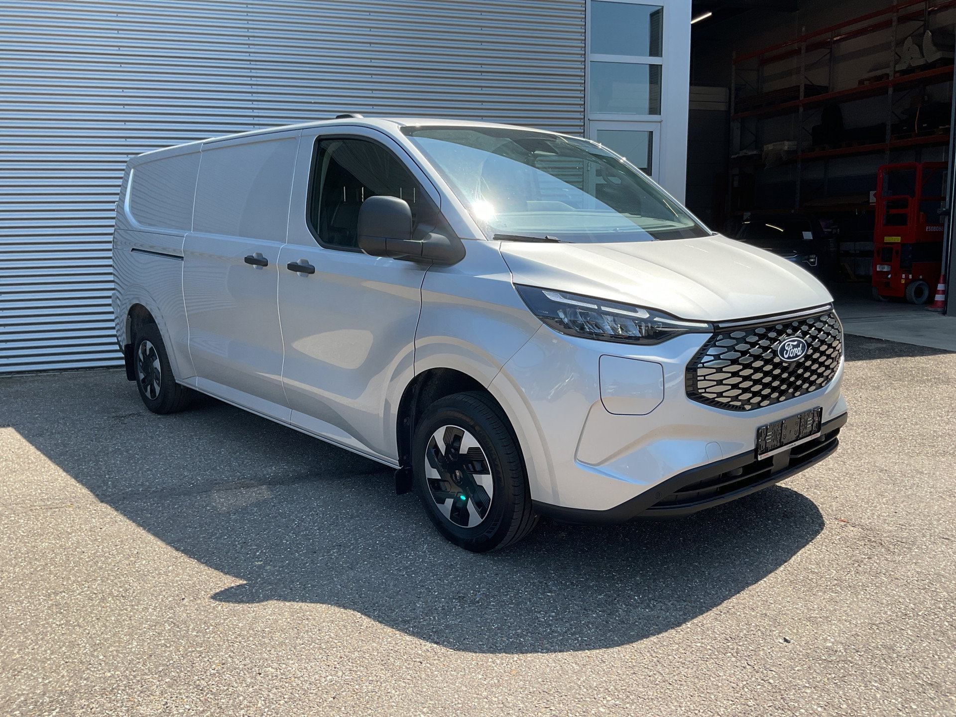 Foto van Ford E-Transit Custom
