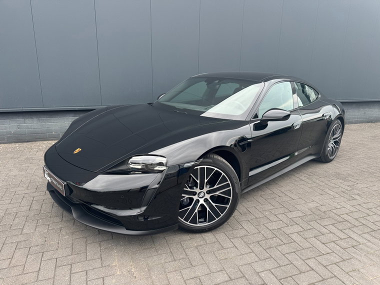 Foto van Porsche Taycan