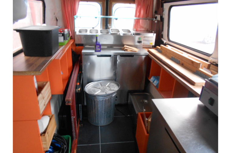 Peugeot J7PZ20 food truck / verkoopwagen compleet