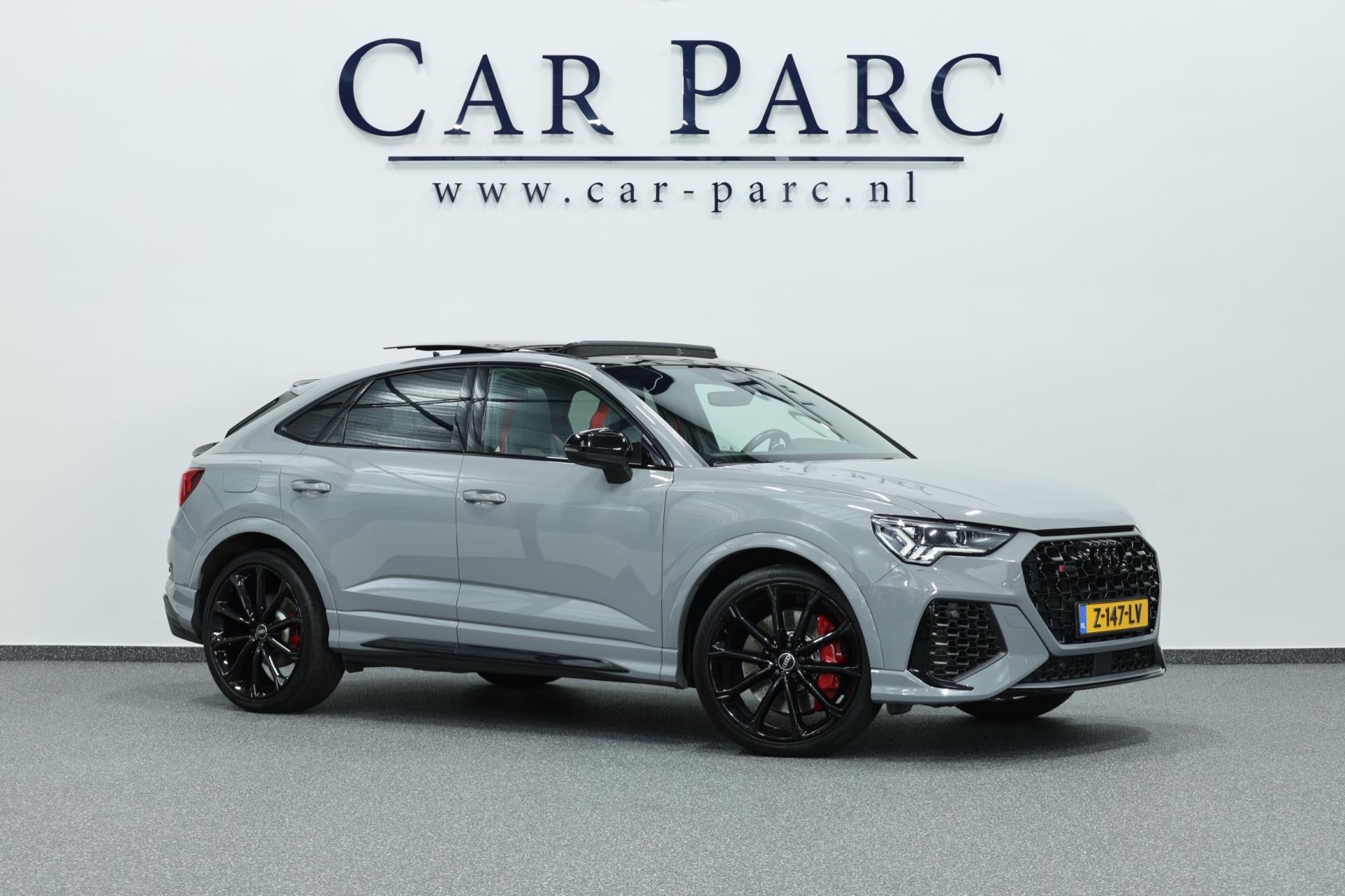 Foto van Audi RSQ3