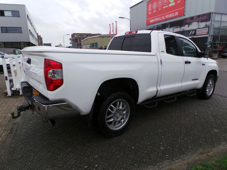 Toyota Tundra