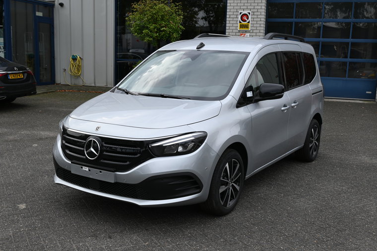 Foto van Mercedes-Benz EQT Tourer