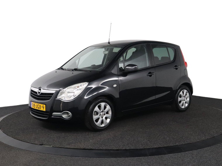 Opel Agila foto 1