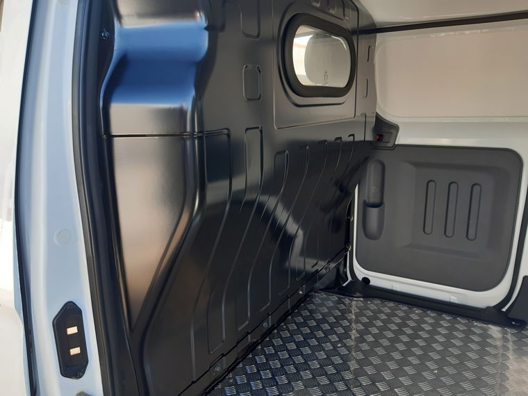 Nissan E-NV200