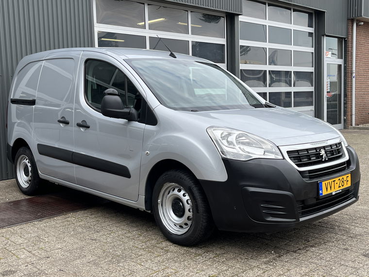 Foto van Peugeot Partner