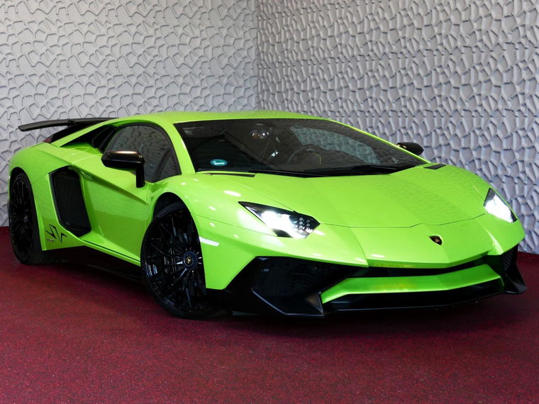 Lamborghini Aventador