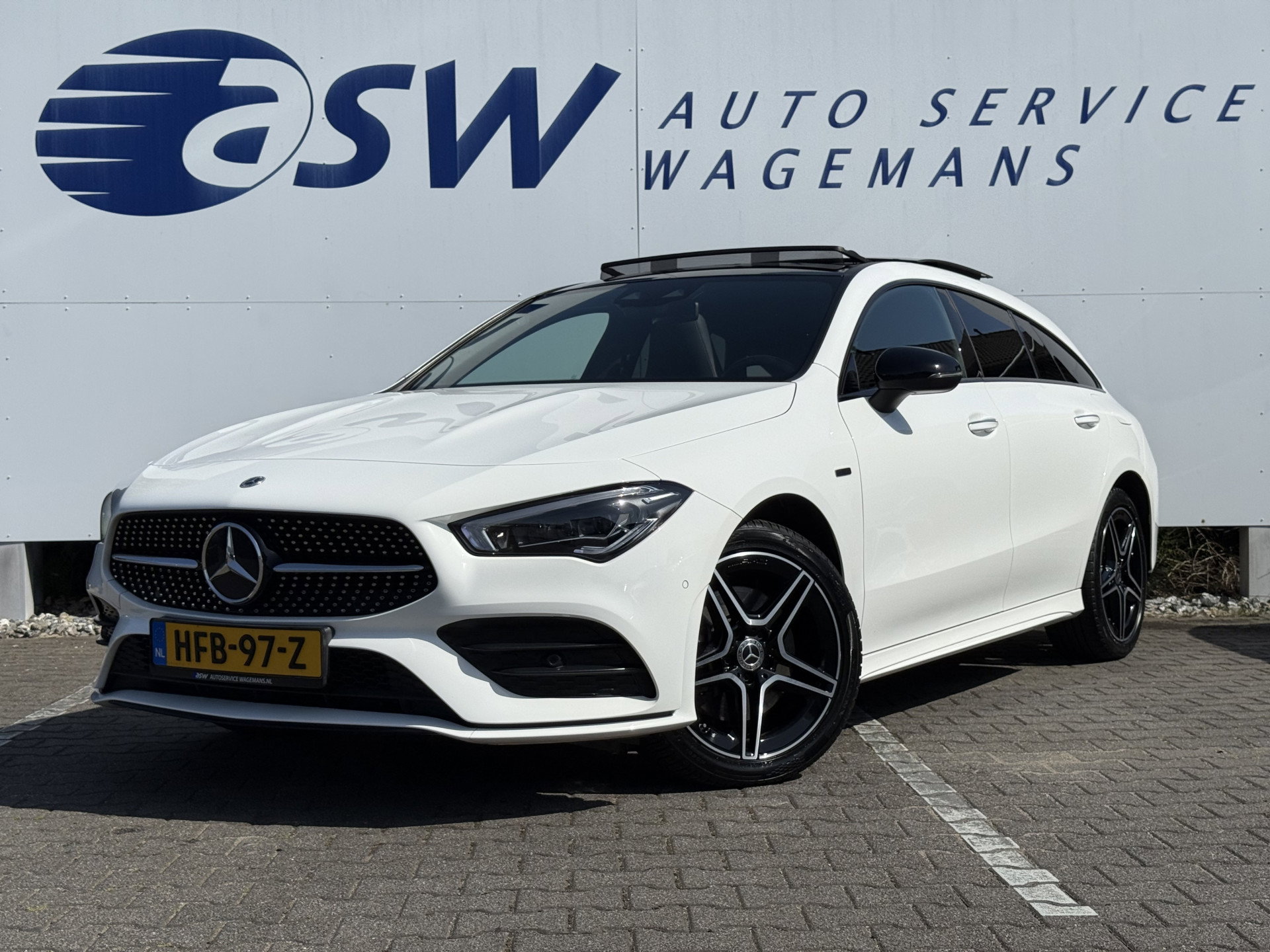Foto van Mercedes-Benz CLA