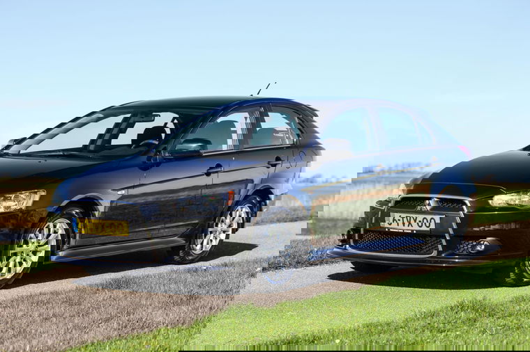 Mitsubishi Lancer