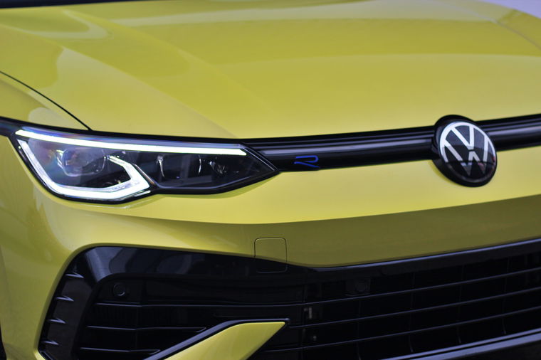 Volkswagen Golf R