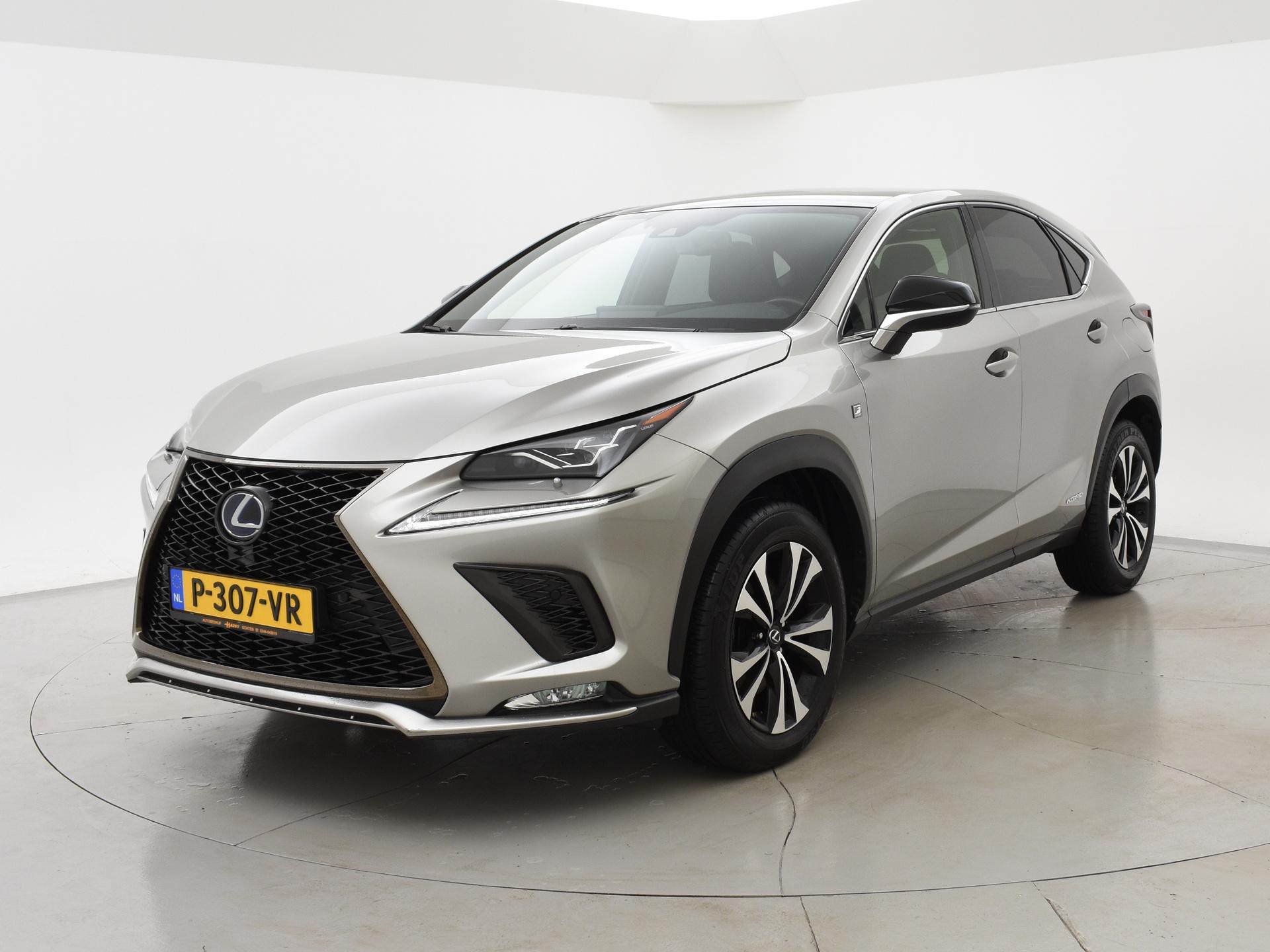 Foto van Lexus NX