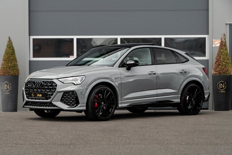 Foto van Audi RSQ3