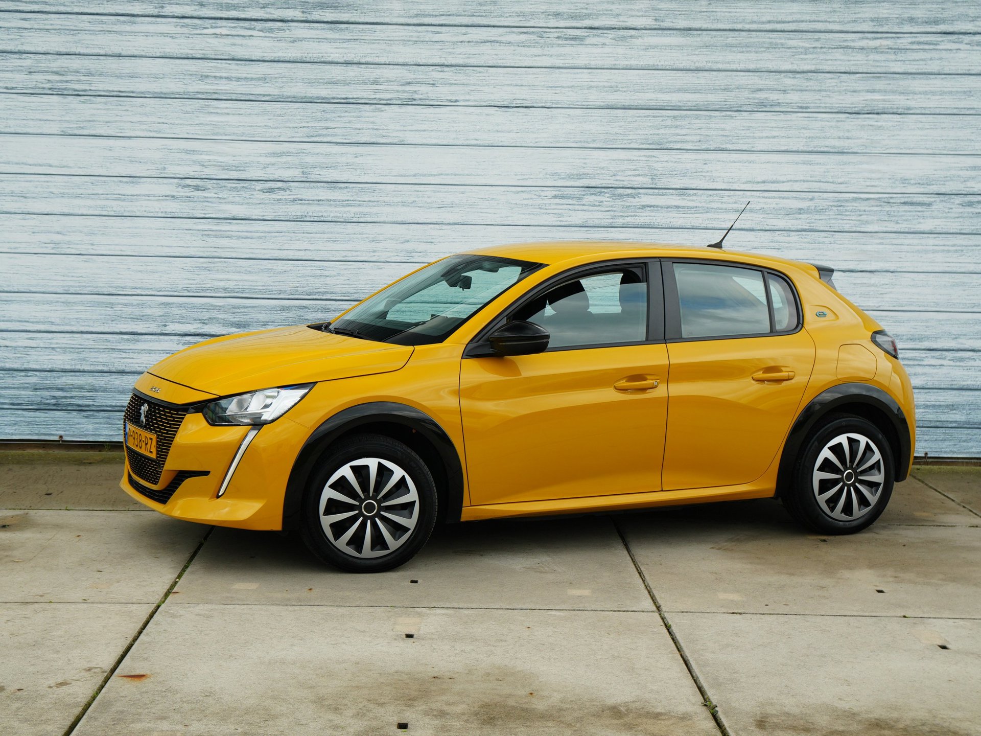 Foto van Peugeot e-208