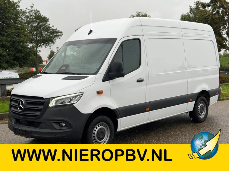 Mercedes-Benz Sprinter foto 1