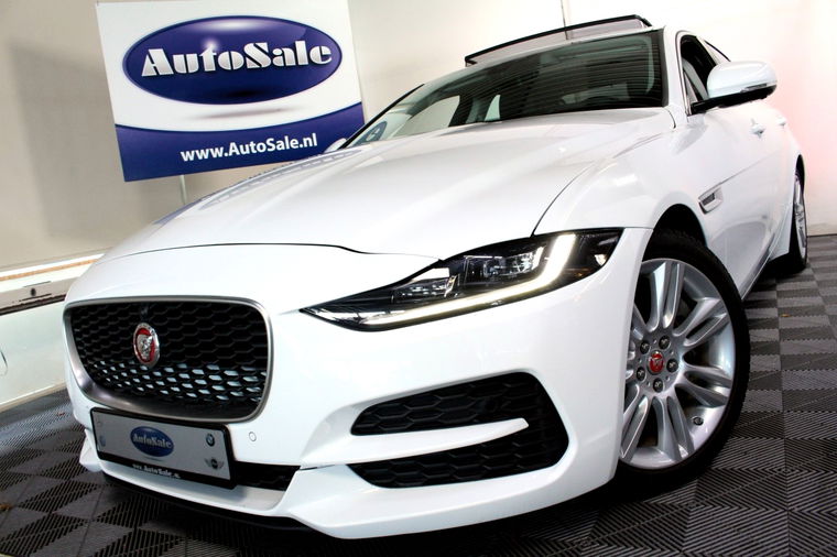 Jaguar XE