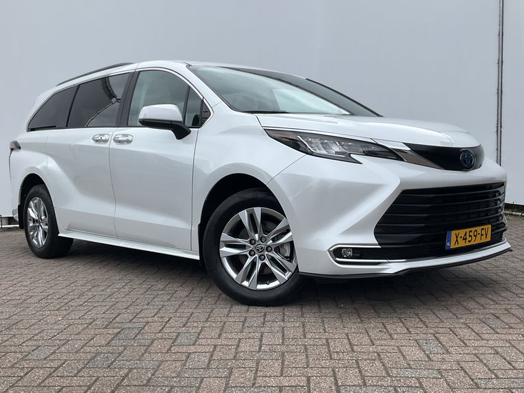 Foto van Toyota SIENNA