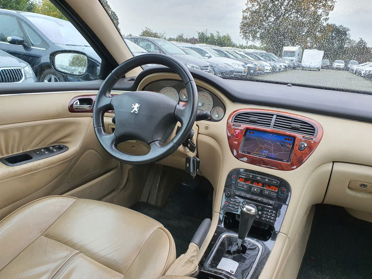 Peugeot 607