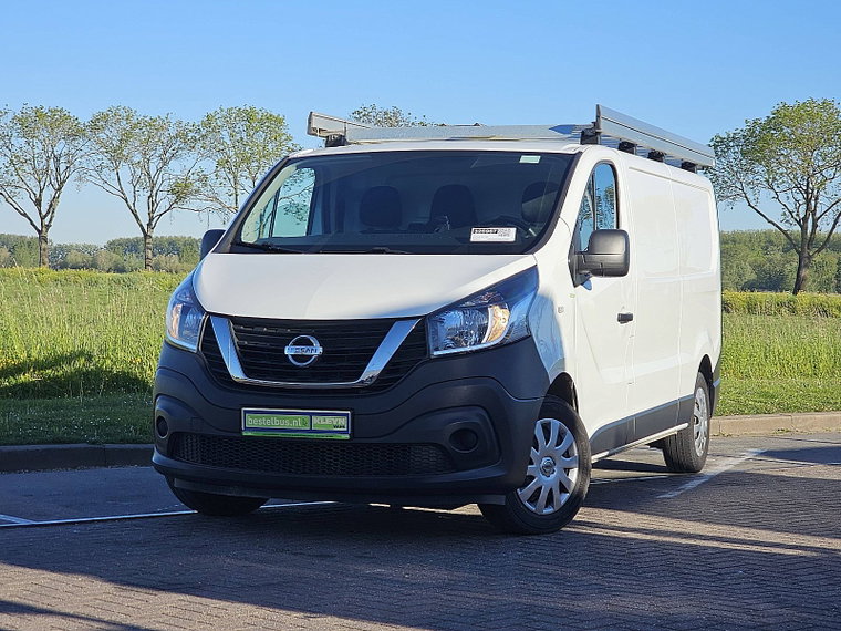 Nissan NV300
