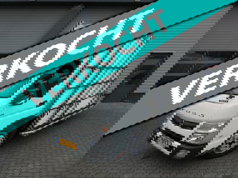 Foto van FUSO Canter