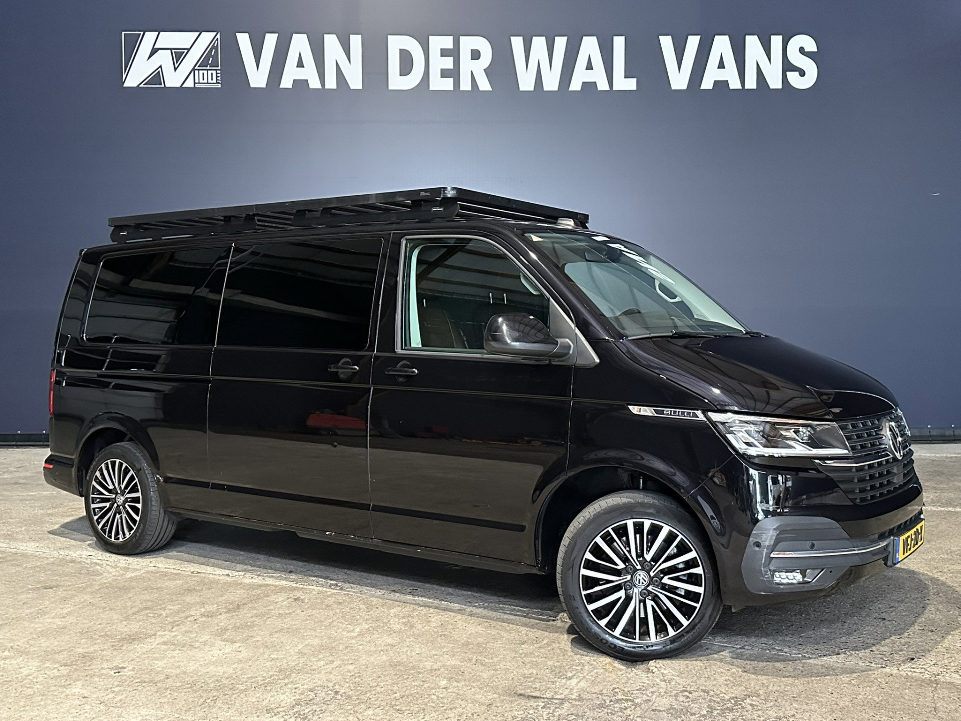 Volkswagen Transporter 2.0 TDI 200pk Automaat L2H1 Bulli inrichting Euro6 Airco | Camera | 2500kg Trekhaak | Imperiaal | Apple Carplay | LED
