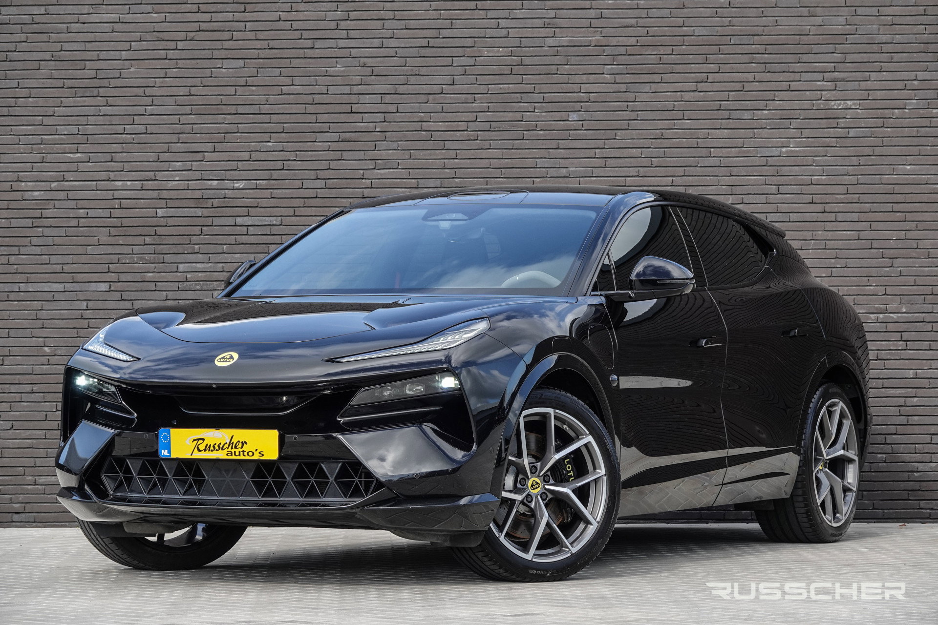 Foto van Lotus Eletre
