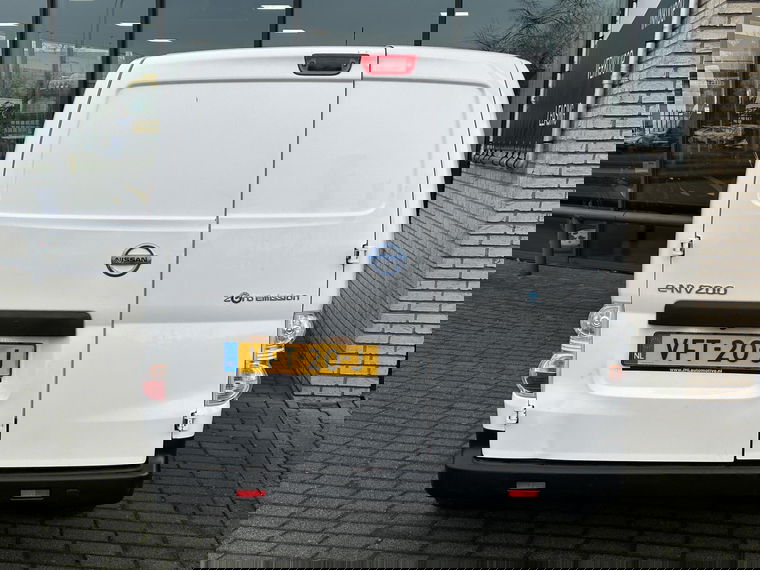 Nissan E-NV200