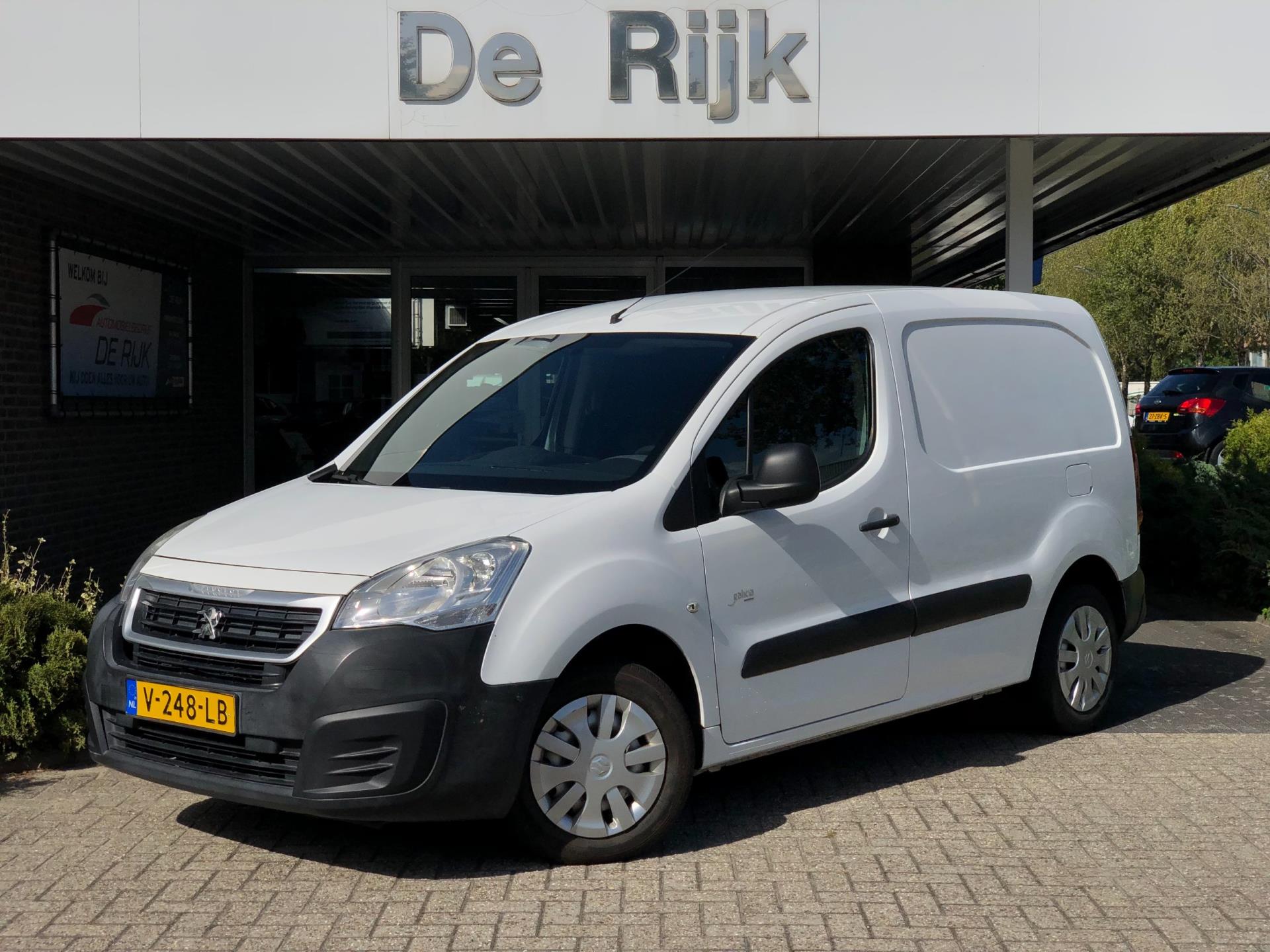 Foto van Peugeot Partner