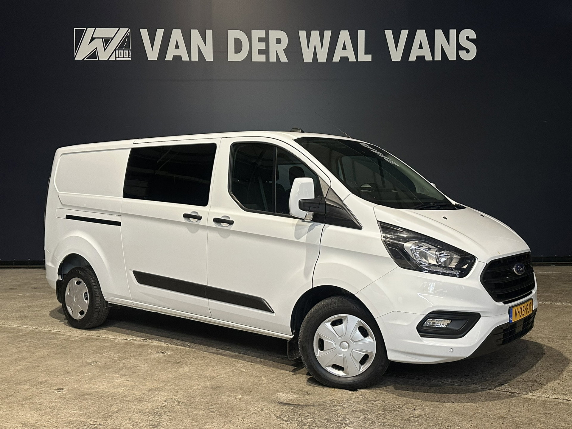 Ford Transit Custom 2.0 TDCI 130pk L2H1 Dubbele Cabine Euro6 Airco | 6-Zits | LED | Cruisecontrol | Trekhaak