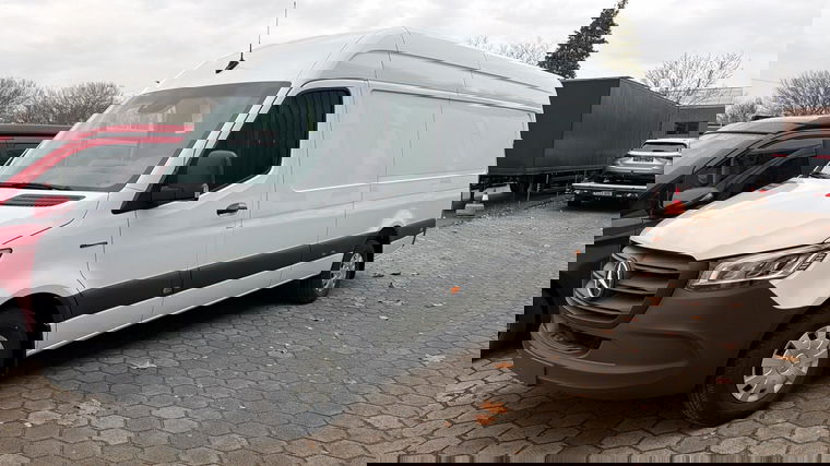 Foto van Mercedes-Benz eSprinter 414 PRO