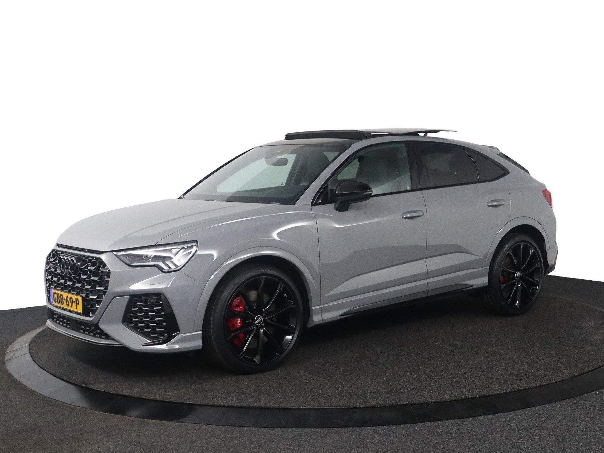 Foto van Audi RSQ3