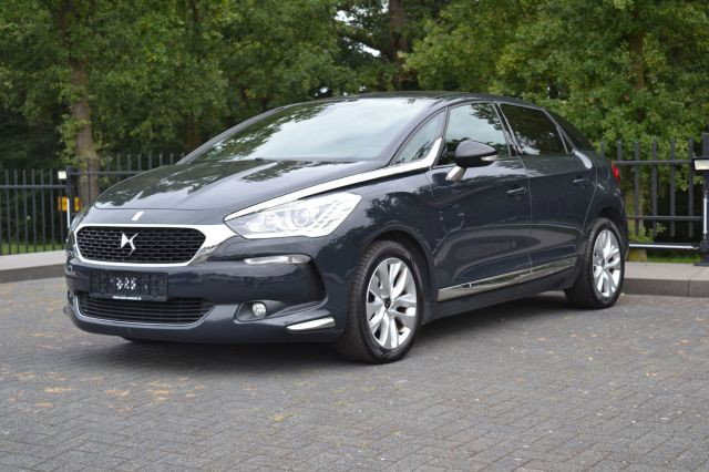 Foto van DS DS 5