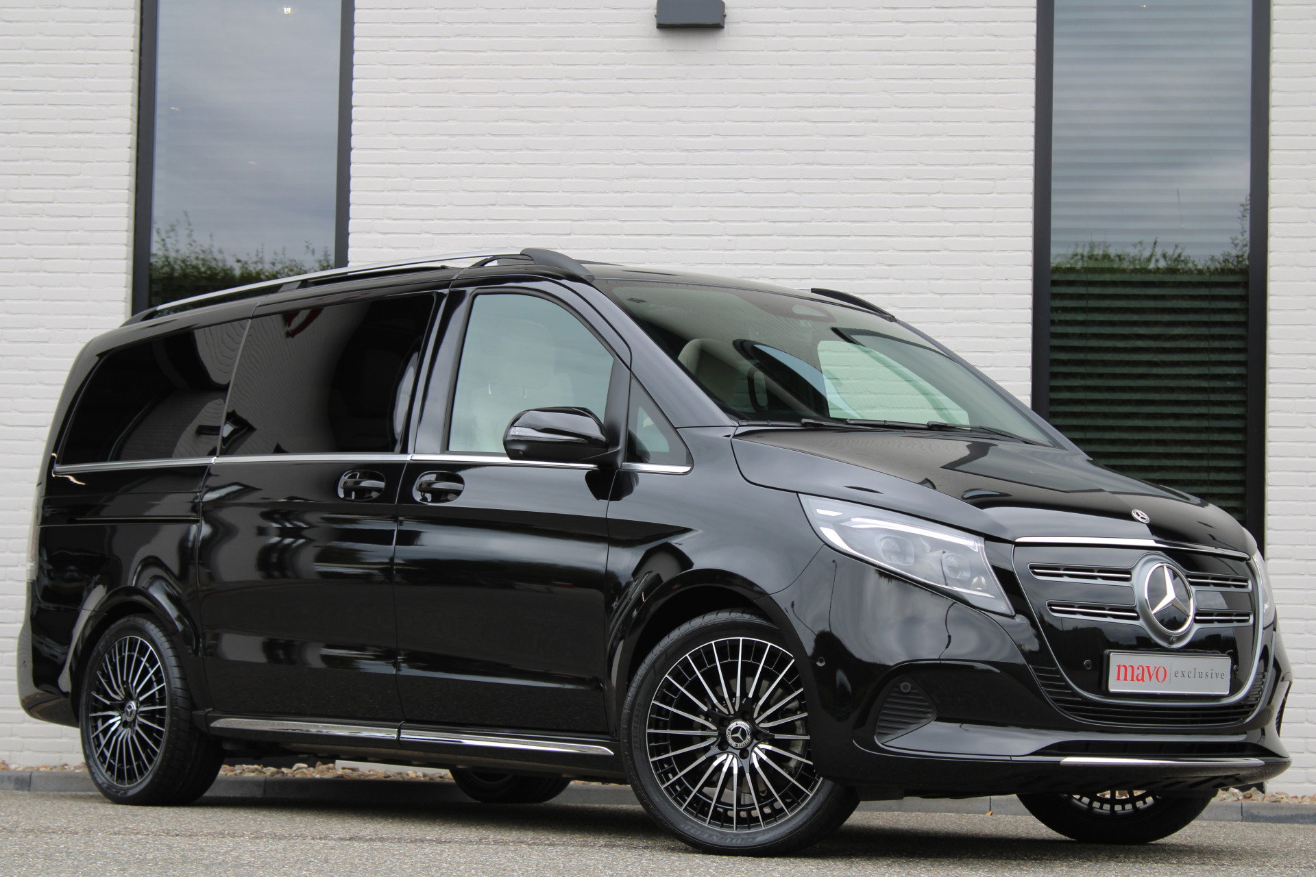 Foto van Mercedes-Benz EQV