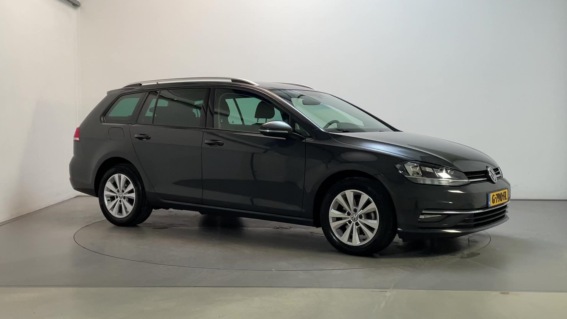 Foto van Volkswagen GOLF Variant