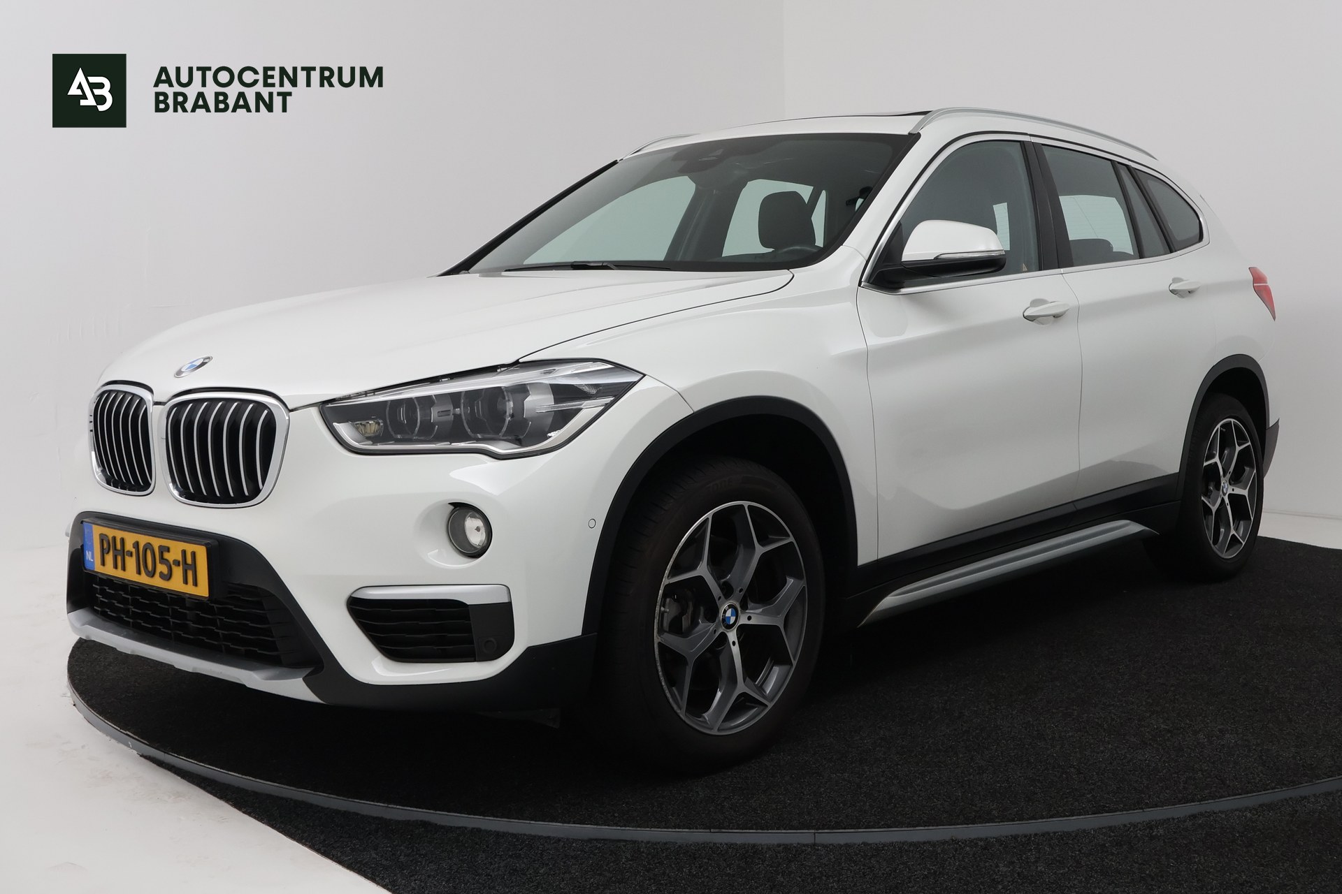 Foto van BMW X1