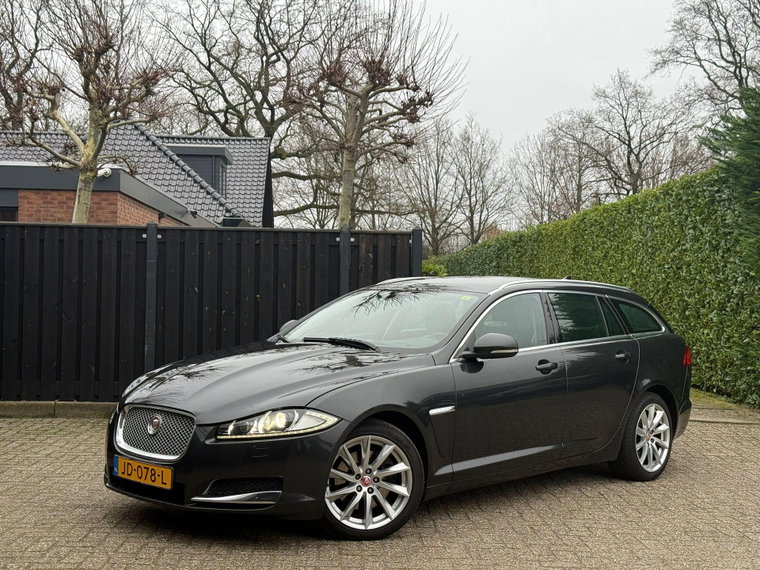 Jaguar XF